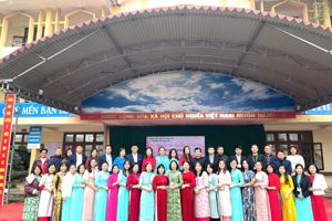 Trường THPT Hòa Bình tổ chức Ngoại khóa chào mừng Kỷ niệm 115 năm ngày Quốc tế Phụ nữ (08/3/1910 – 08/3/2025) và kỷ niệm 1985 năm khởi nghĩa Hai Bà Trưng (40-2025)